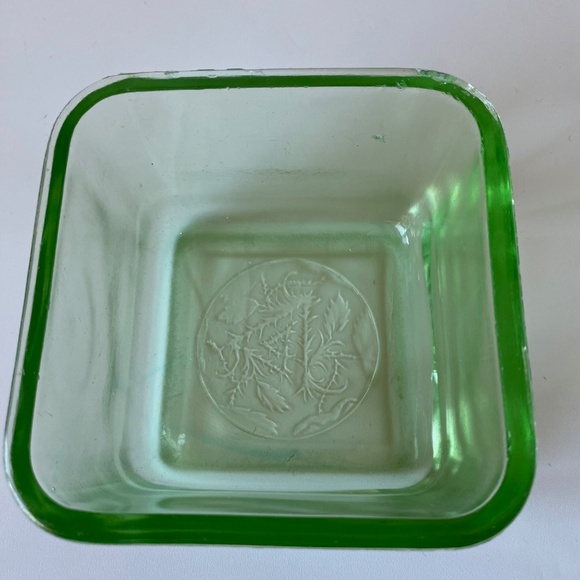 Vintage Uranium Glass Fridge Dish: Green Glass, Glowing - Picture 5 of 11